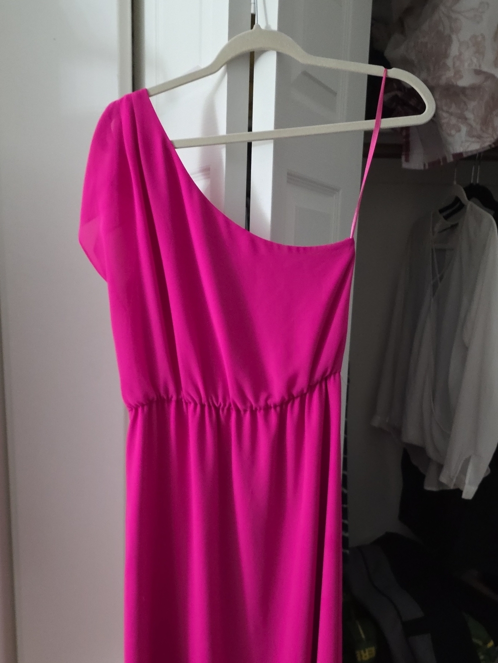 Women’s One-Shoulder Fuchsia Dress